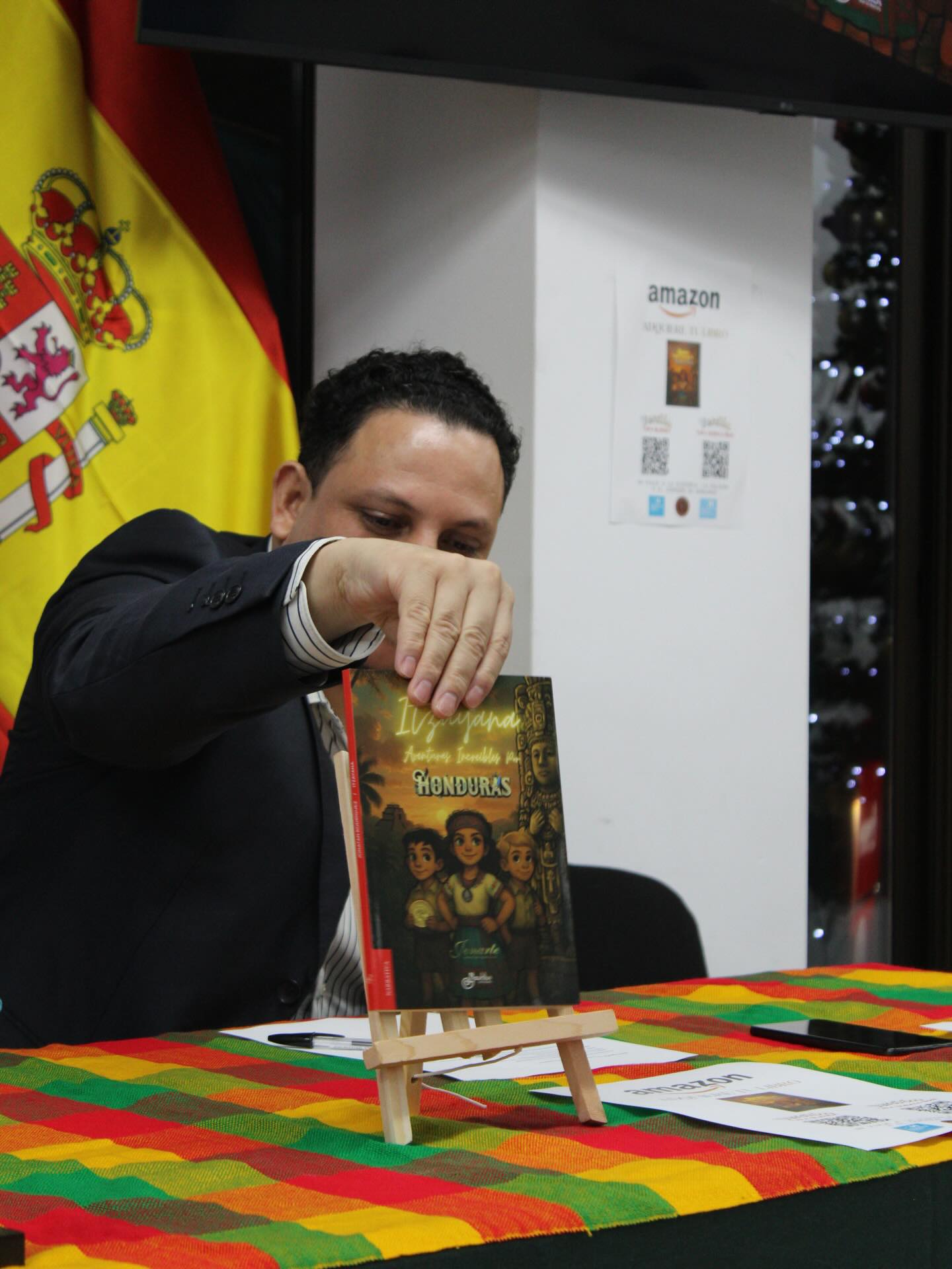Firma de ejemplares · Embajada de España