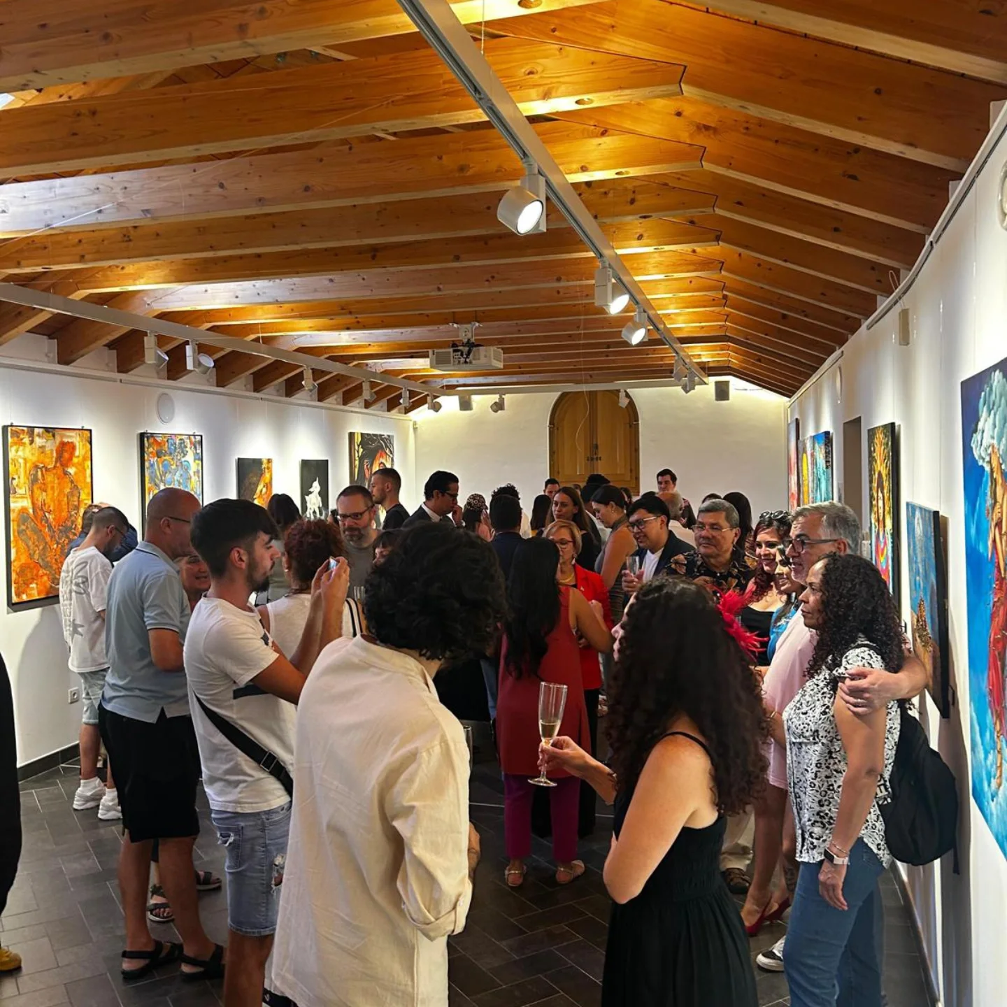 Inauguración · Público en recorrido
