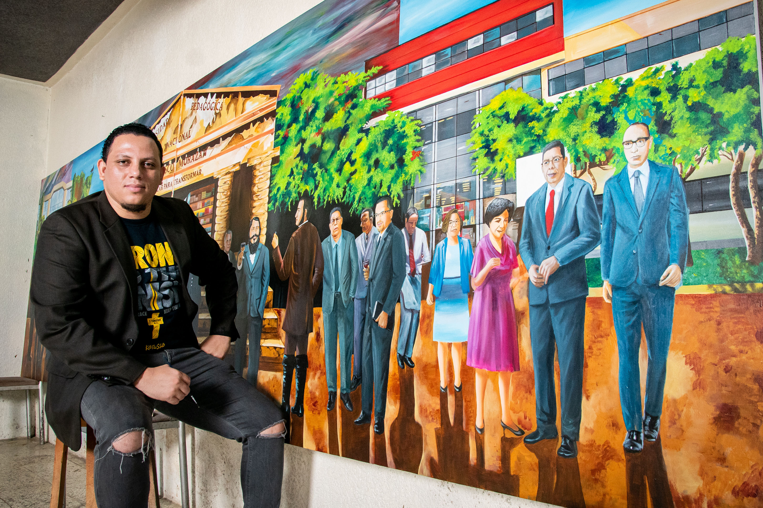 Mural institucional UPNFM · Registro documental — 3