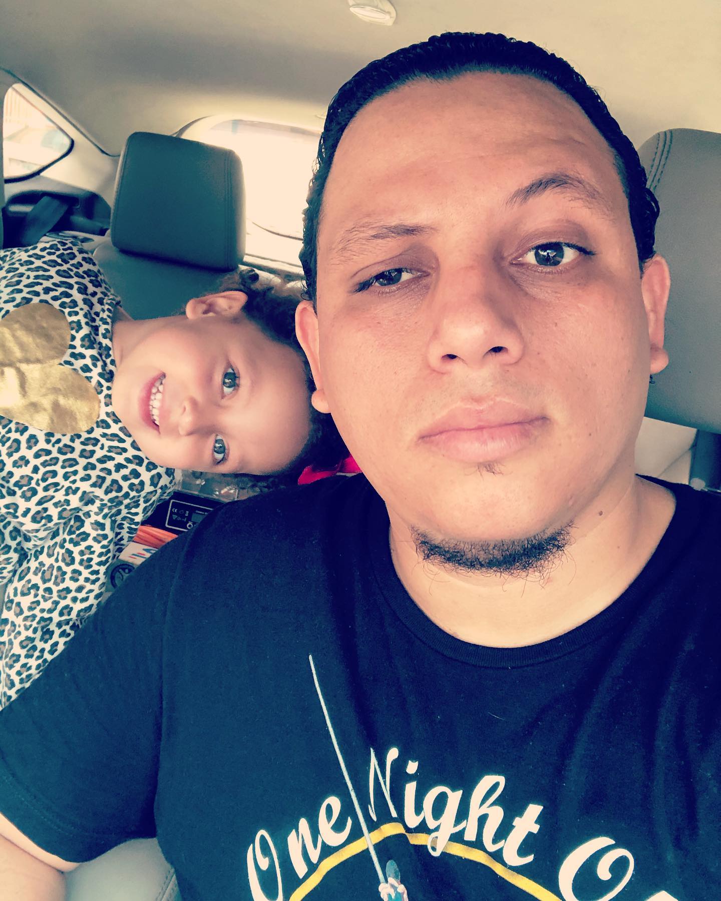 Sonrisa junto a papá