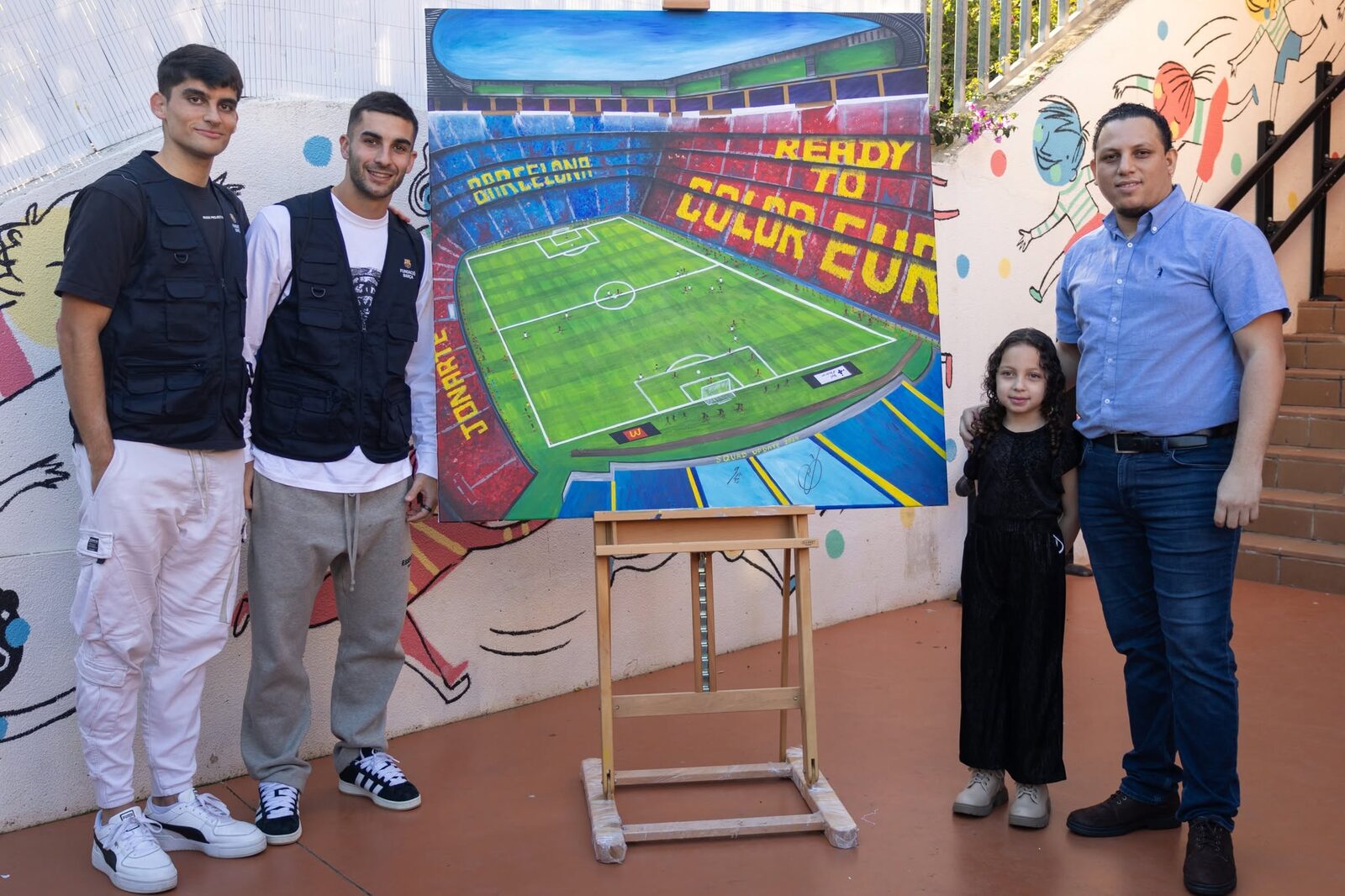 Presentación de la obra Estadio Camp Nou a Ferran Torres y Gerard Martín (1)